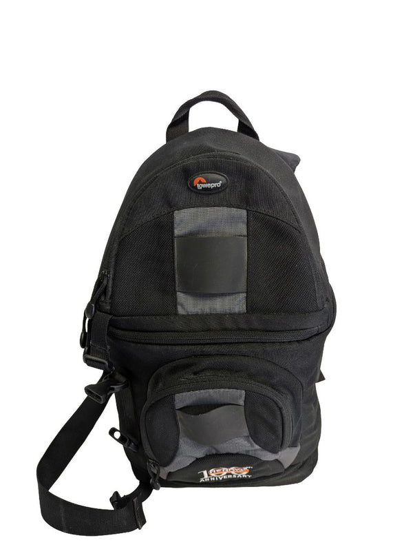 Olympus E-520 DSLR Camera Kit with Two Zuiko Digital Lenses, Accessories & Lowepro Bag