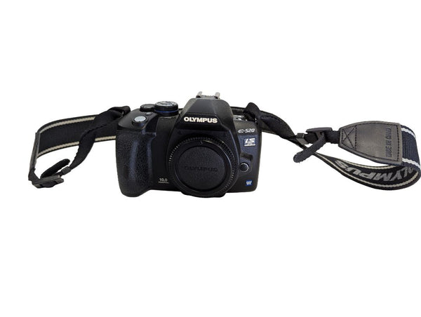 Olympus E-520 DSLR Camera Kit with Two Zuiko Digital Lenses, Accessories & Lowepro Bag