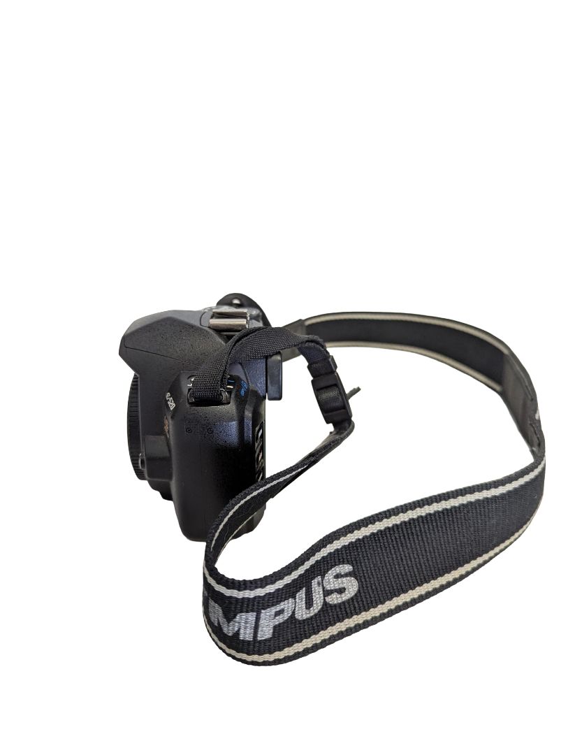 Olympus E-520 DSLR Camera Kit with Two Zuiko Digital Lenses, Accessories & Lowepro Bag