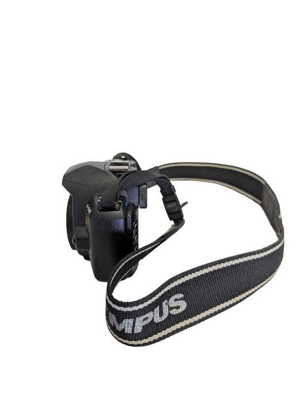 Olympus E-520 DSLR Camera Kit with Two Zuiko Digital Lenses, Accessories & Lowepro Bag