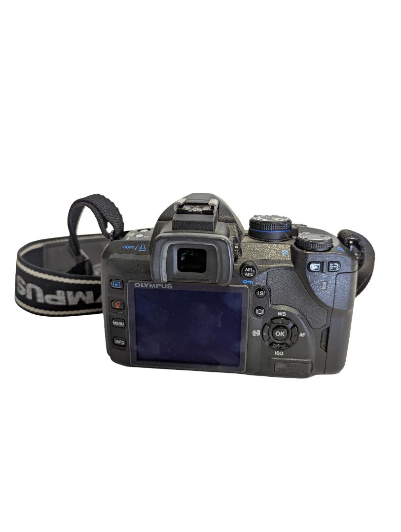 Olympus E-520 DSLR Camera Kit with Two Zuiko Digital Lenses, Accessories & Lowepro Bag