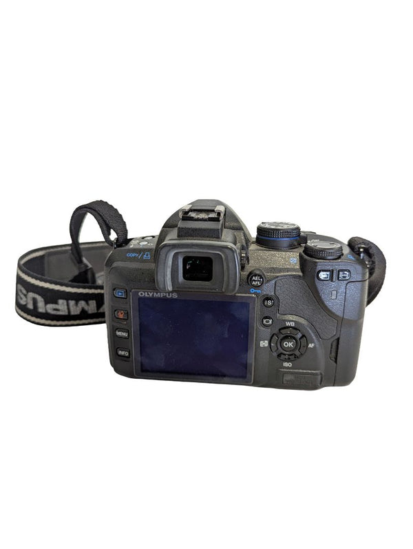 Olympus E-520 DSLR Camera Kit with Two Zuiko Digital Lenses, Accessories & Lowepro Bag