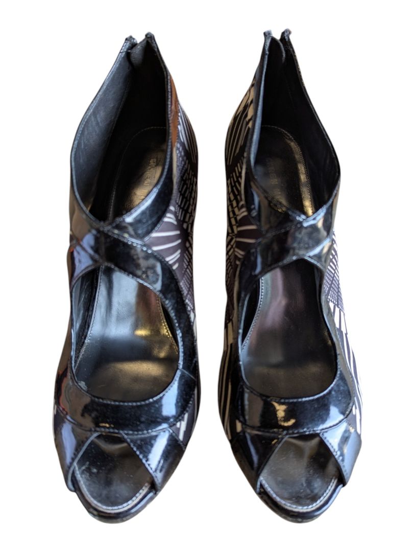Karen Millen Black & Cream Graphic Peep Toe Stiletto Bootie Heels – Size 41