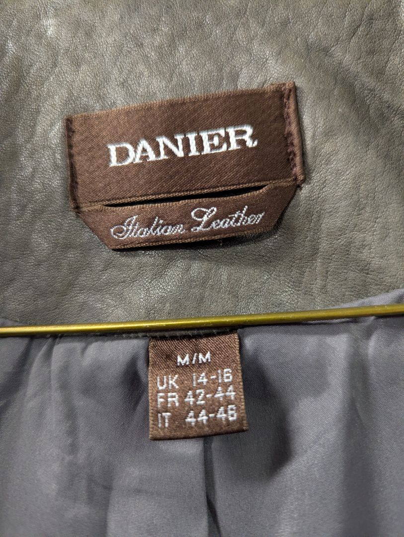 Danier Grey Genuine Leather Jacket – Women’s M/M