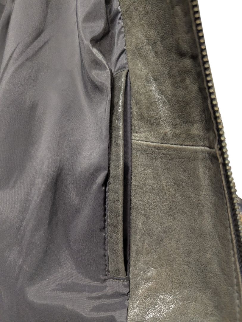 Danier Grey Genuine Leather Jacket – Women’s M/M