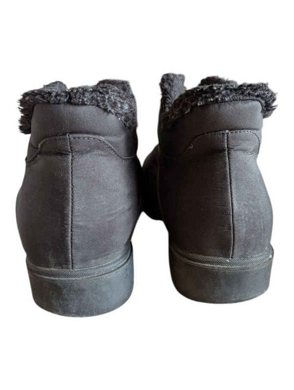 Toe Warmers International Black Waterproof Ankle Boots – Size 8 W/L