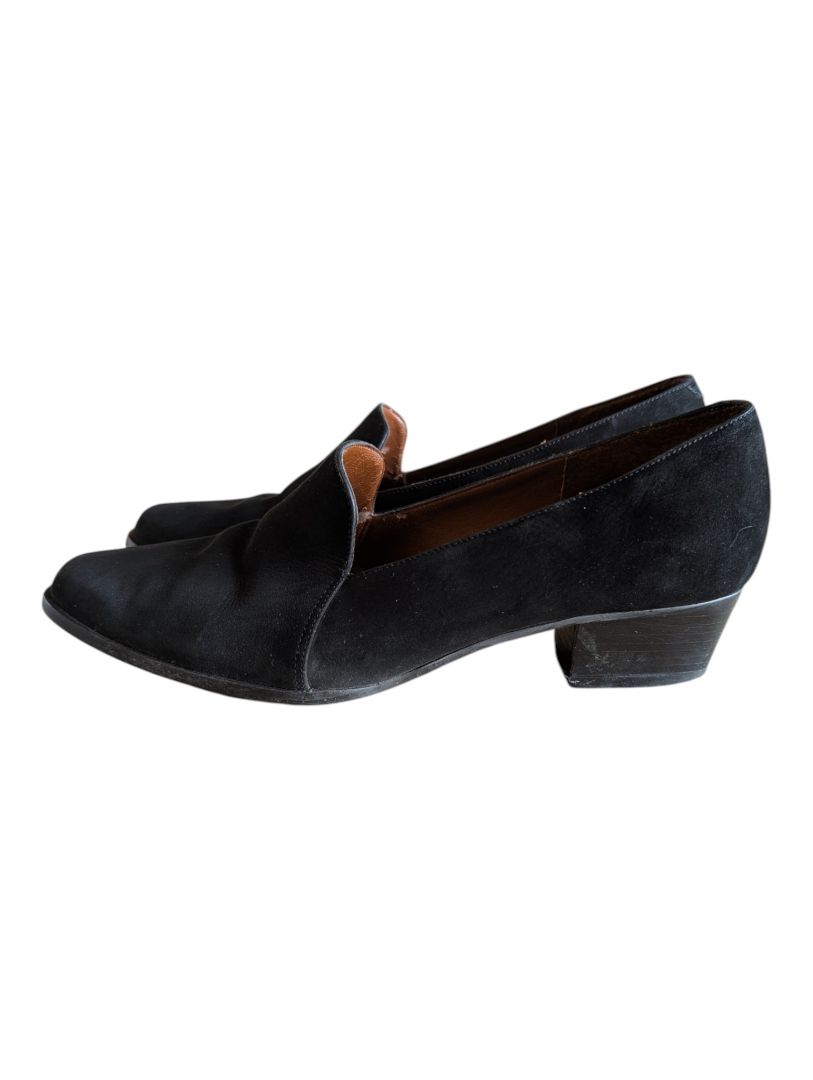 Nicole Tessa Black Nubuck Low-Heel Loafers – Size 8.5M