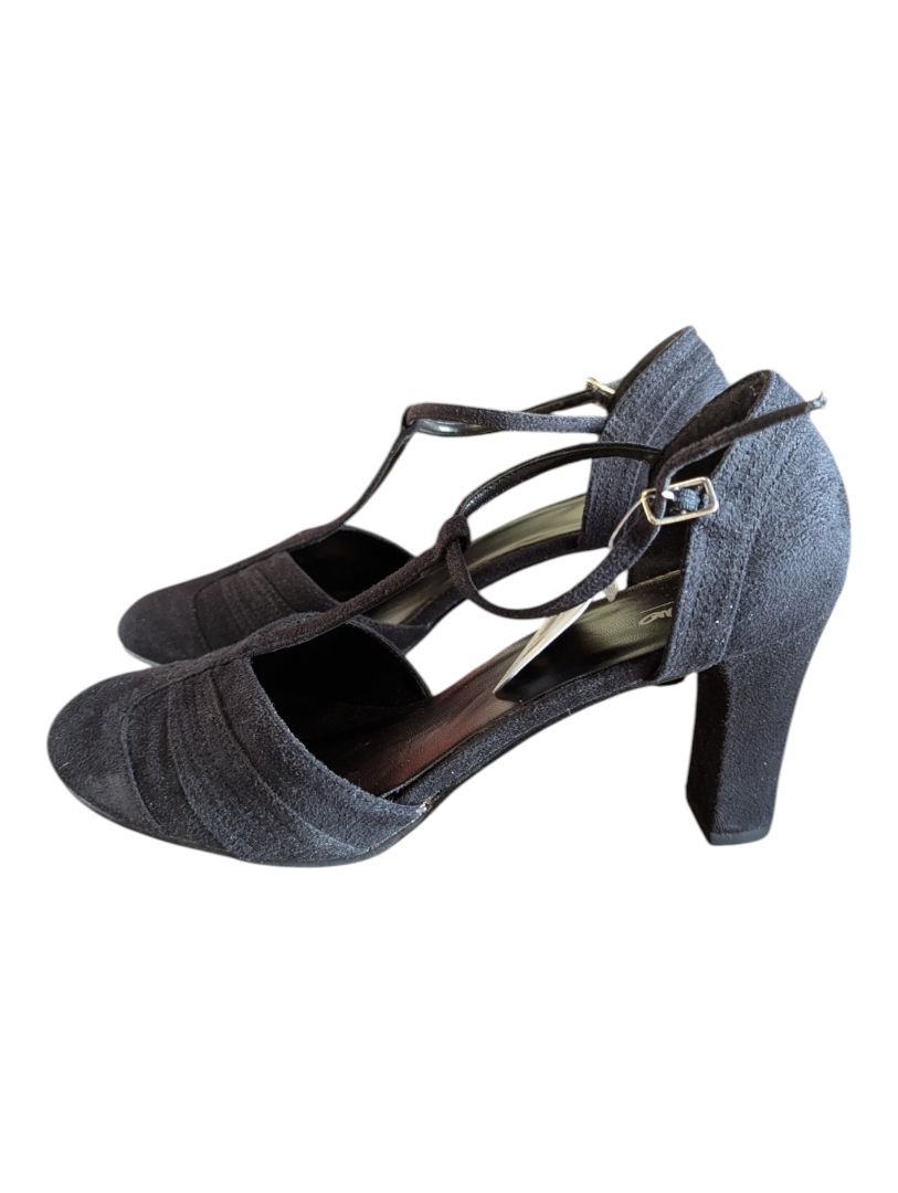 Mossimo Arden Black T-Strap Heels – Size 8