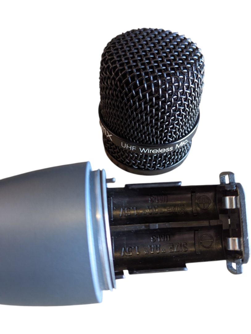 AMX AW-601 UHF Wireless Microphone System with Receiver, Case & Accessories