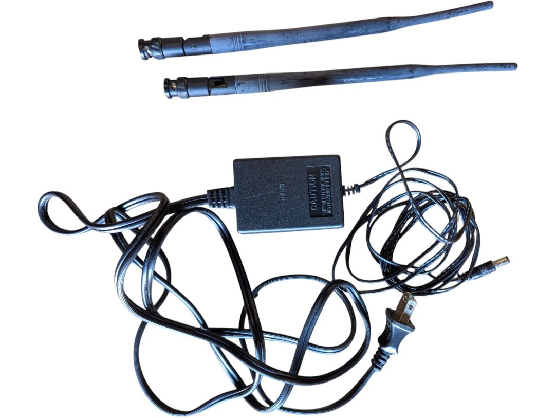 AMX AW-601 UHF Wireless Microphone System with Receiver, Case & Accessories