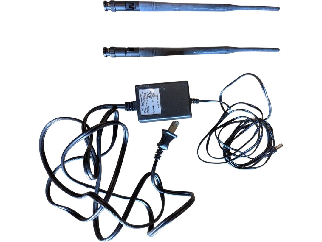 AMX AW-601 UHF Wireless Microphone System with Receiver, Case & Accessories