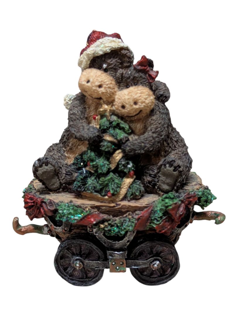 Christmas Bear & Moose Collectible Miniature Lot – Hinged Trinket Box, Sleigh, Wagons & Reindeer Display