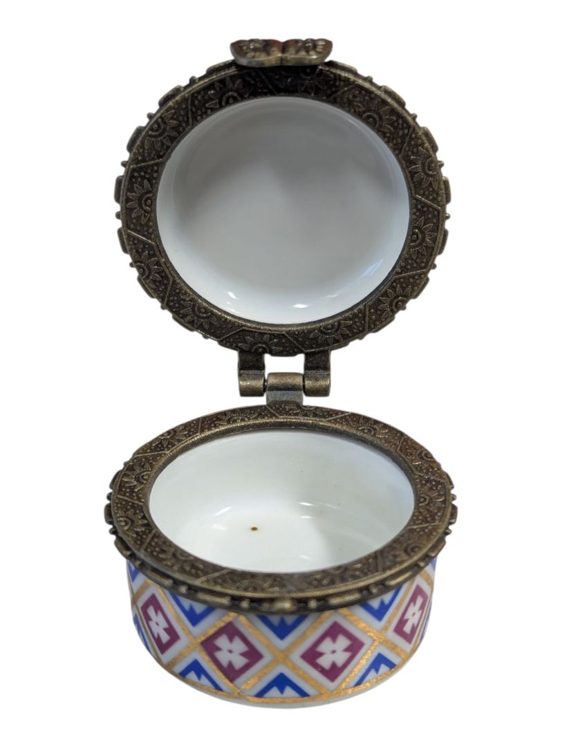 Porcelain Art Geometric Porcelain Trinket Box / Pillbox