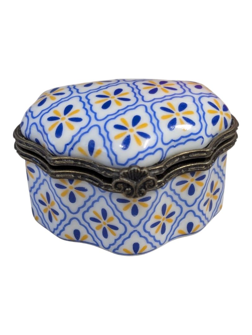 Porcelain Art Blue & Yellow Floral Porcelain Trinket Box / Pillbox
