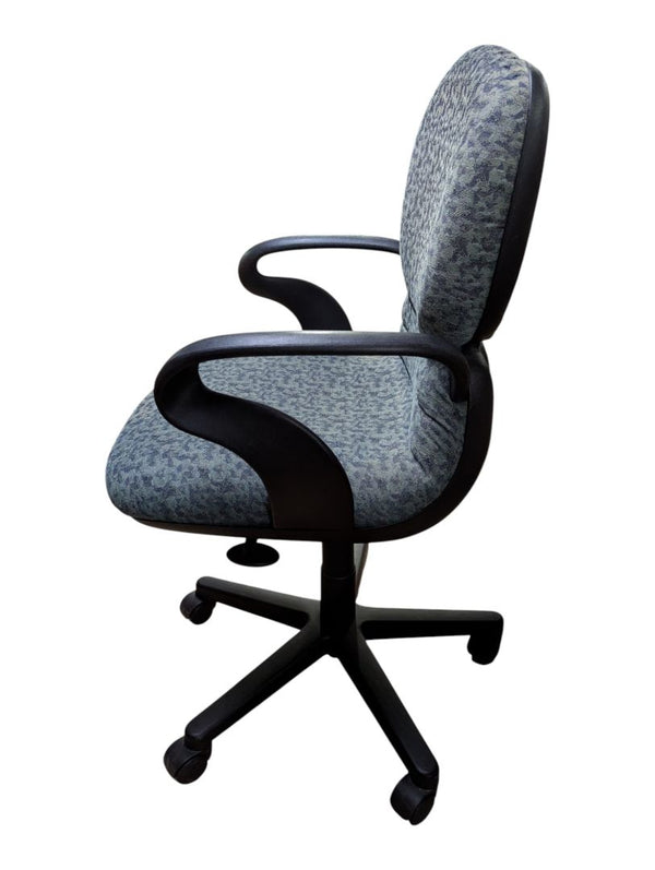 Green Patterned Swivel Office Chair with Arms