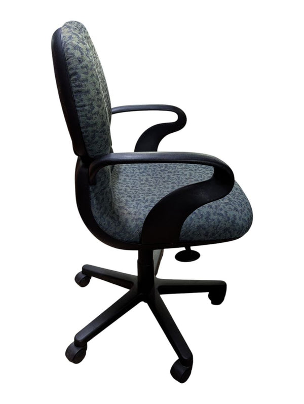 Green Patterned Swivel Office Chair with Arms