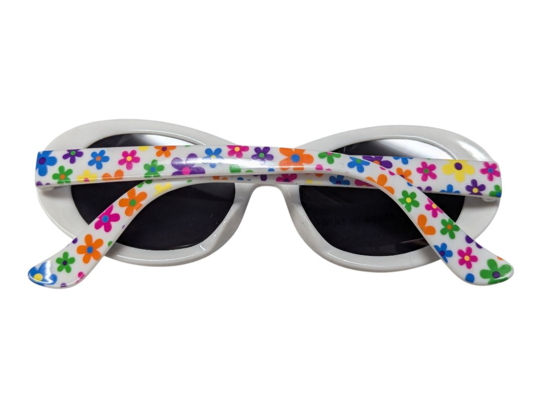 Lot of 4 Children’s Sunglasses – Marked as Claire’s Club & Seneca Business