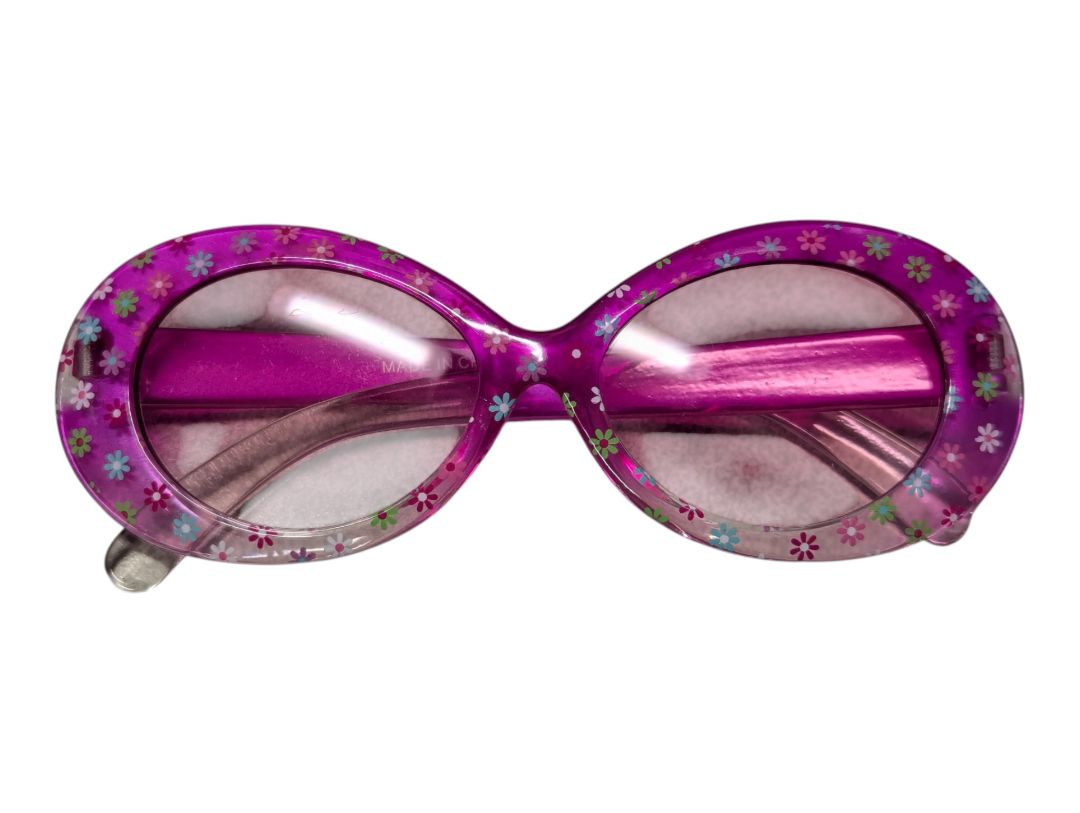 Lot of 4 Children’s Sunglasses – Marked as Claire’s Club & Seneca Business
