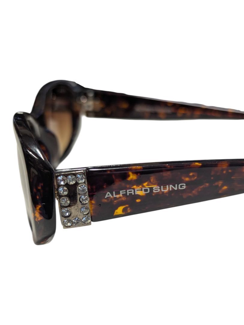 Lot of 2 Fashion Sunglasses – Marked as Alfred Sung & Floral Temple Sunglasses