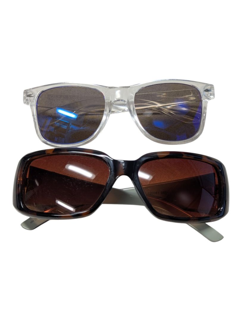 Lot of 2 Sunglasses – Marked as Bluenotes & Unbranded