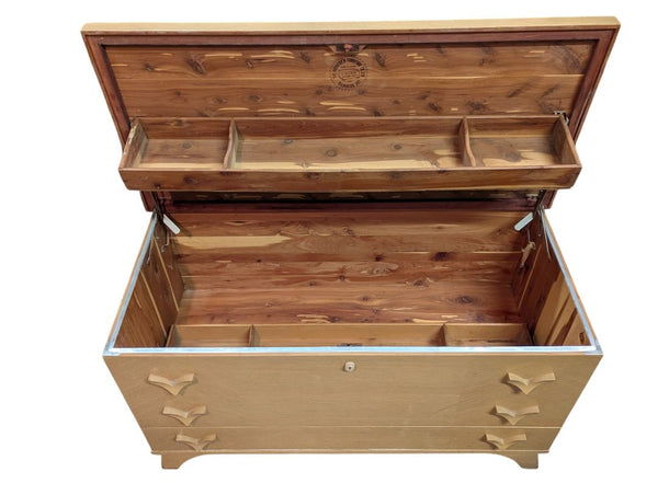 Vintage Cedar Blanket Chest by Hoderich Furniture Co. Ltd. (Made in Canada)
