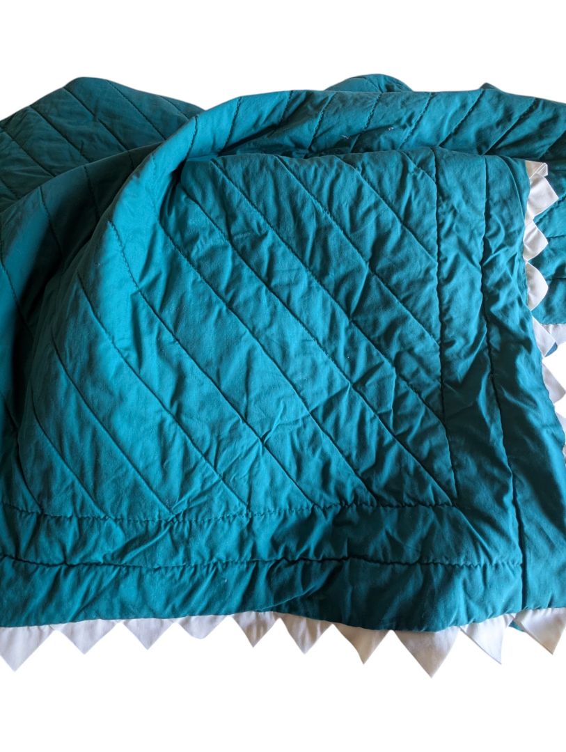 Vintage Nursery-Themed Comforter / Bedspread with Ruffled Trim