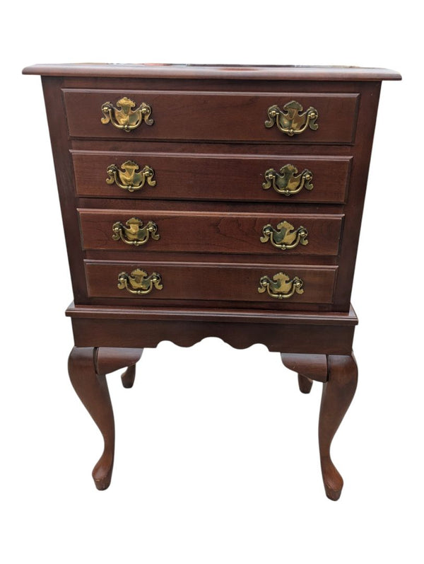 Traditional Four-Drawer Queen Anne Style Chest on Cabriole Legs