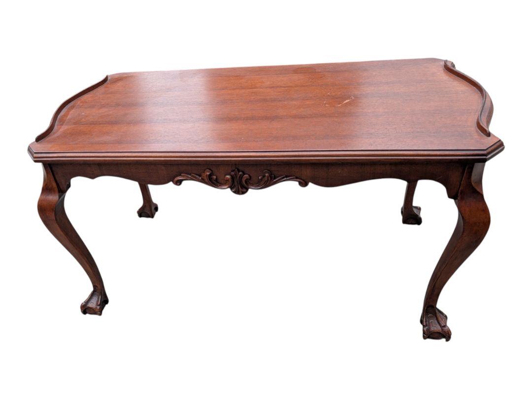 Traditional Queen Anne Style Mahogany Coffee Table