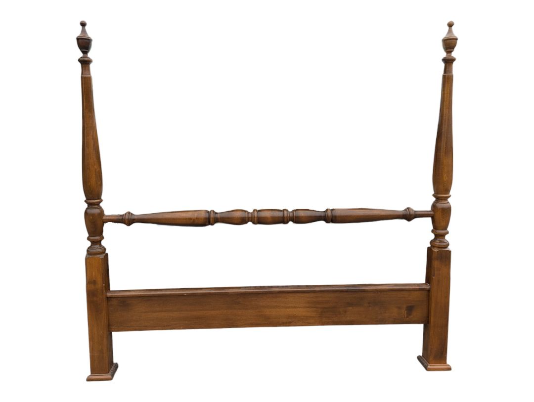 Queen-Size Traditional Four-Poster Wooden Bed Frame