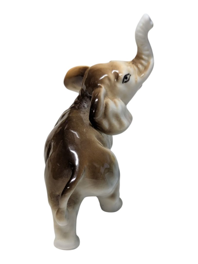 Pair of Fine China Porcelain Elephant Figurines