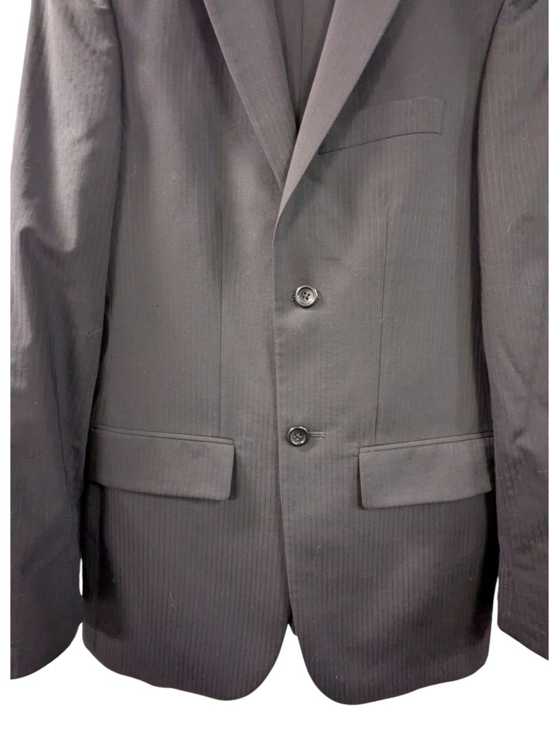 Alfred Sung Men’s Charcoal Pinstripe Wool Suit