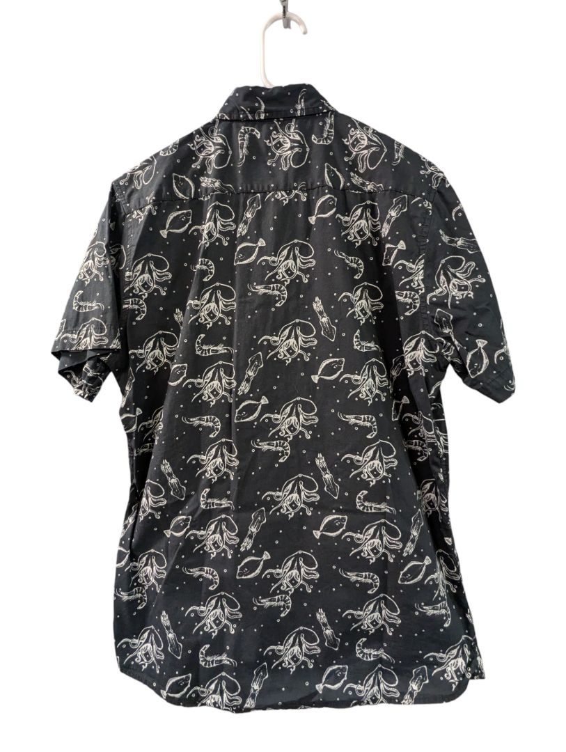 Molokai Surf Co. Black Sea Life Print Short Sleeve Shirt – M