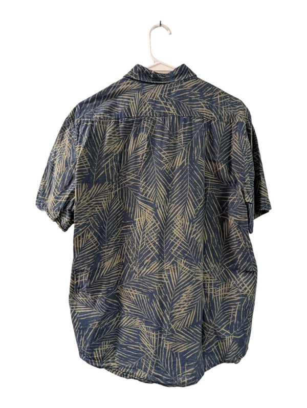 RW&CO. Regular Fit Leaf Print Short Sleeve Shirt – M
