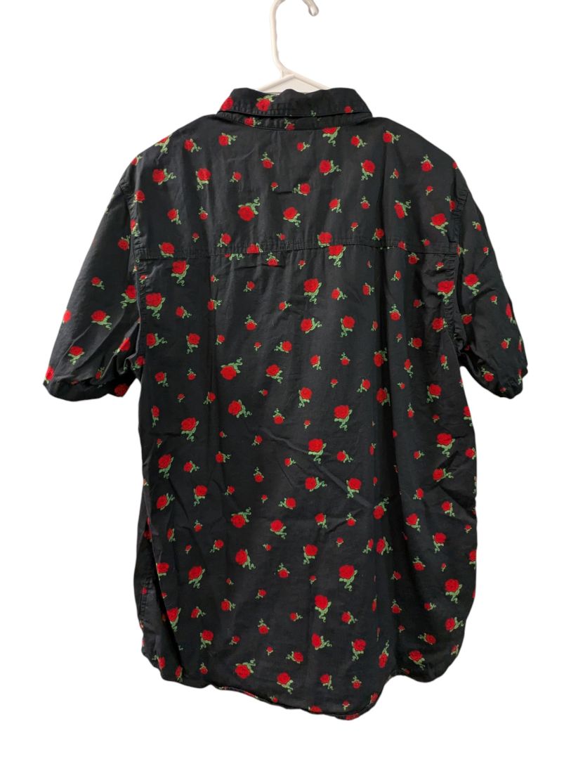 Empyre Roses Black & Red Short Sleeve Shirt – Medium