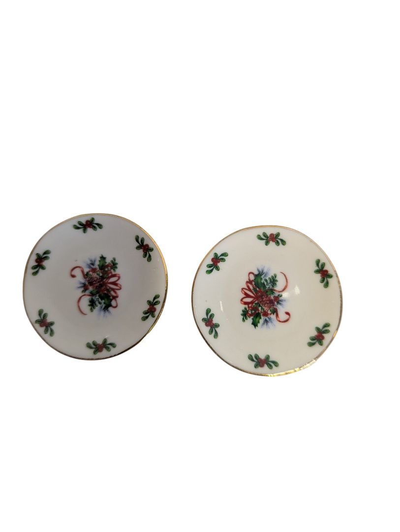 Avon Fine Collectibles Miniature Holiday Tea Set