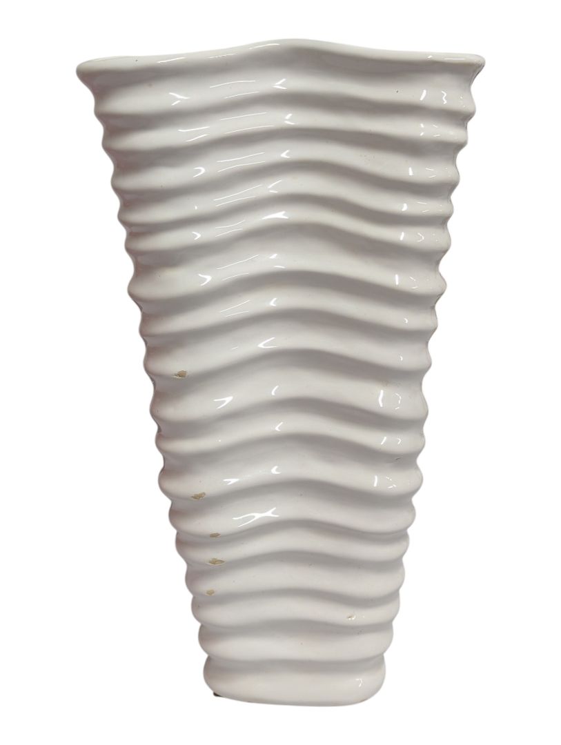 White Wavy Ribbed Ceramic Vase