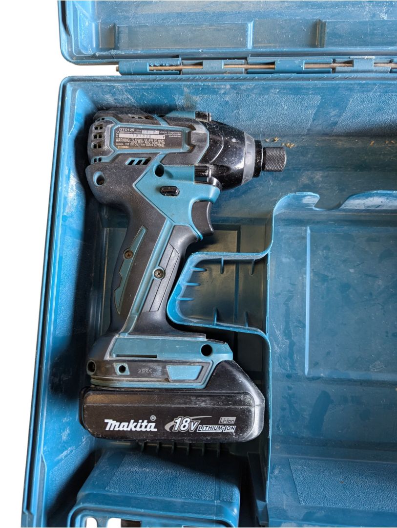 Makita LXT 18V Cordless Drill & Impact Driver Set with Case