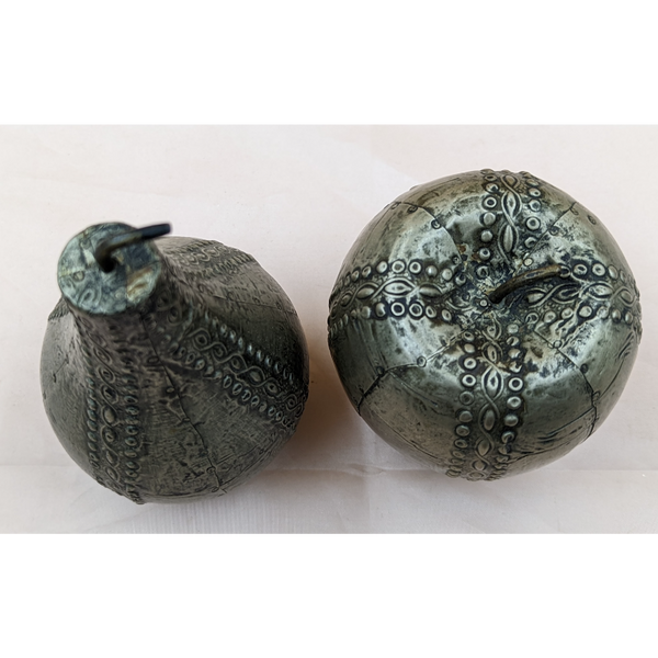 Vintage Apple & Pear Pewter Set Furniture & Home Decor KW Consignment Inc. 80.00