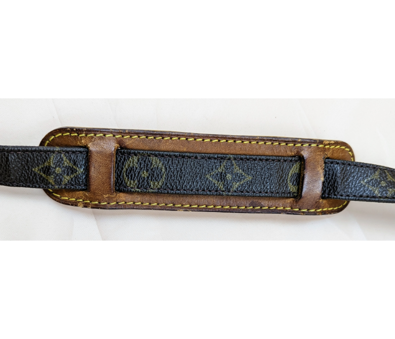 Louis Vuitton Shoulder Bag Jewelry KW Consignment Inc. 1370.00