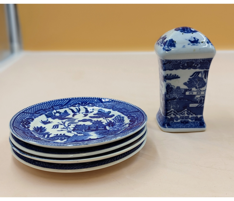 Blue Willow Dessert Set & Hair Pin Holder Furniture & Home Decor KW Consignment Inc. 60.00