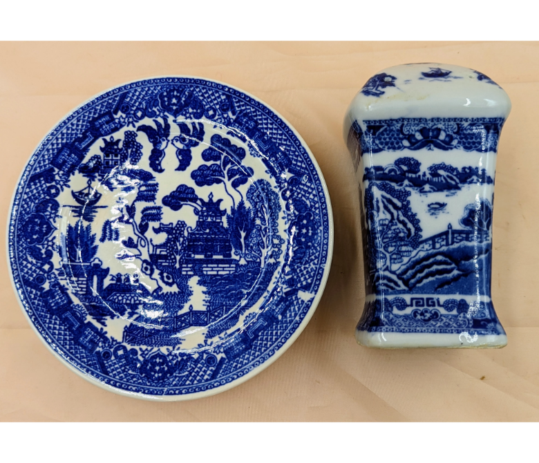 Blue Willow Dessert Set & Hair Pin Holder Furniture & Home Decor KW Consignment Inc. 60.00