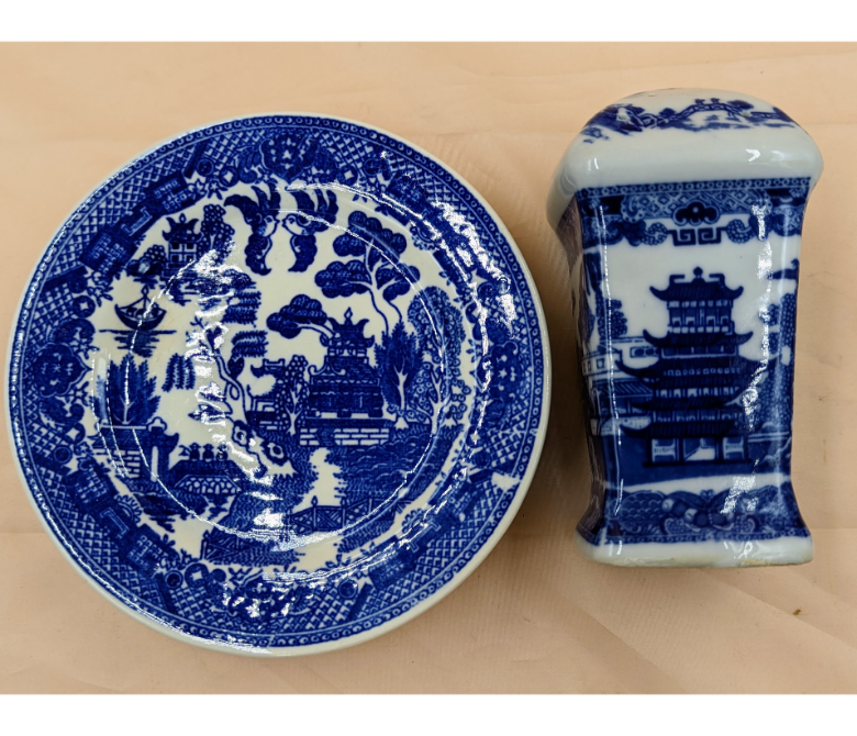 Blue Willow Dessert Set & Hair Pin Holder Furniture & Home Decor KW Consignment Inc. 60.00