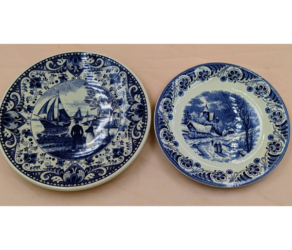Set of 2 Blue Wall Plates Furniture & Home Decor KW Consignment Inc. 45.00