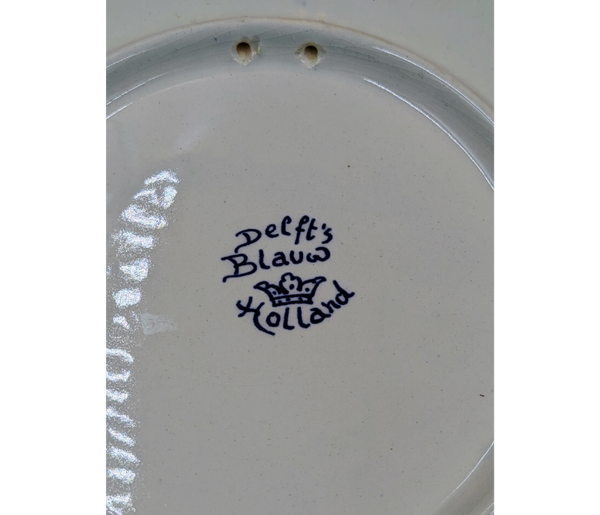 Set of 2 Blue Wall Plates Furniture & Home Decor KW Consignment Inc. 45.00
