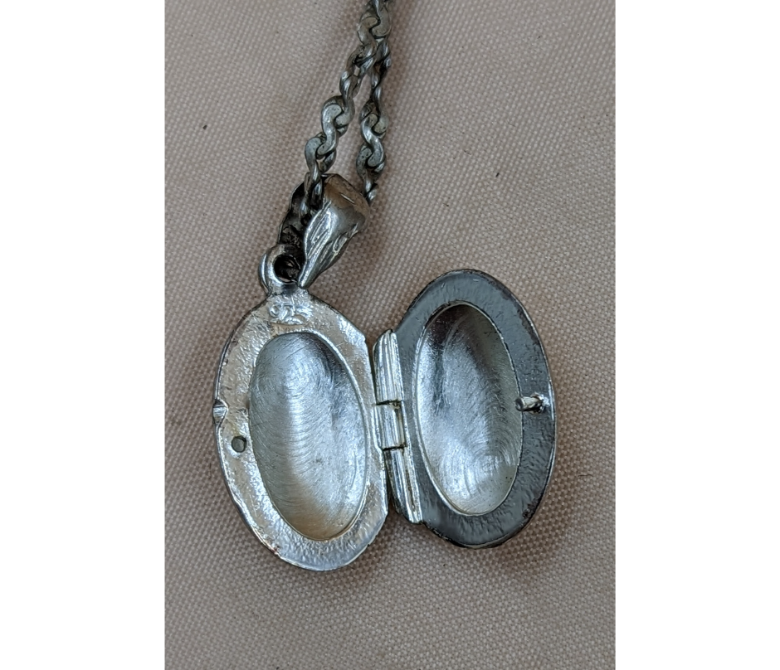 Vintage Sterling Silver 925 Locket Jewelry KW Consignment Inc. 50.00